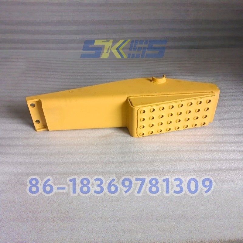 Komatsu 17A-71-12442 17A-71-12440 Cover Plate for Bulldozer, Dozer Frame Guard Cover
