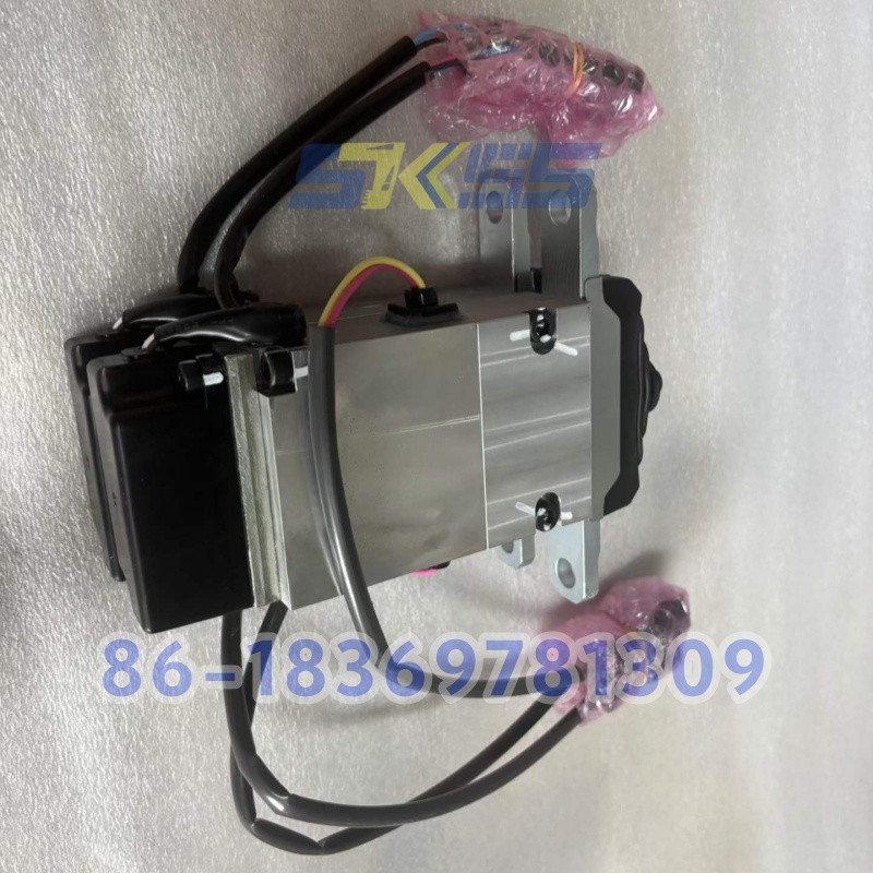 Genuine Komatsu 702-16-02144 702-16-02143 Hydraulic Pilot Valve for Komatsu Excavator